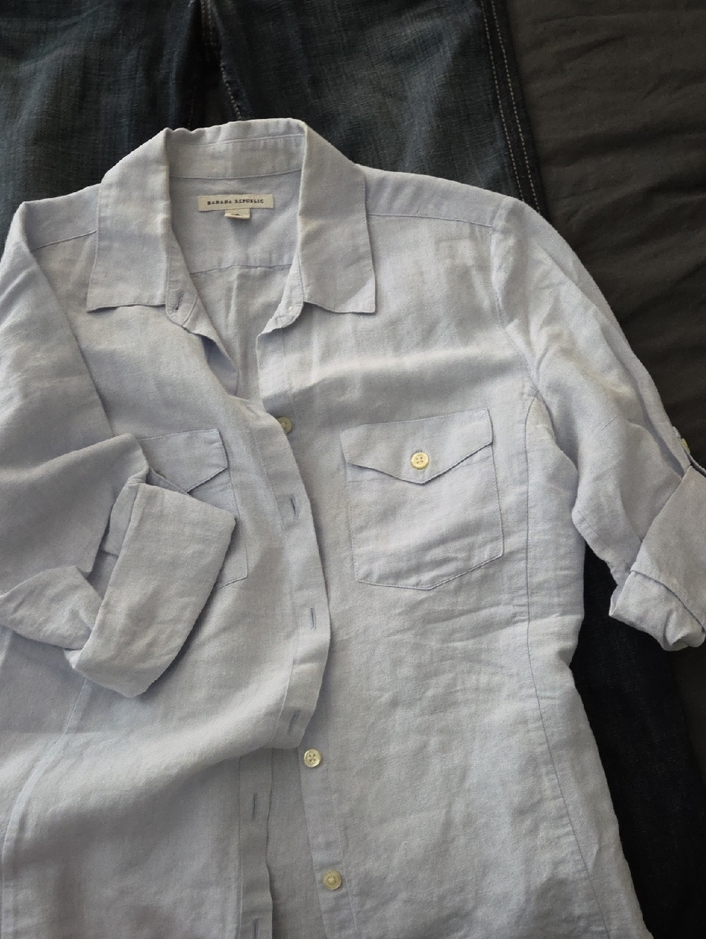 Banana Republic Light Blue Linen Casual Button-Down Shirt